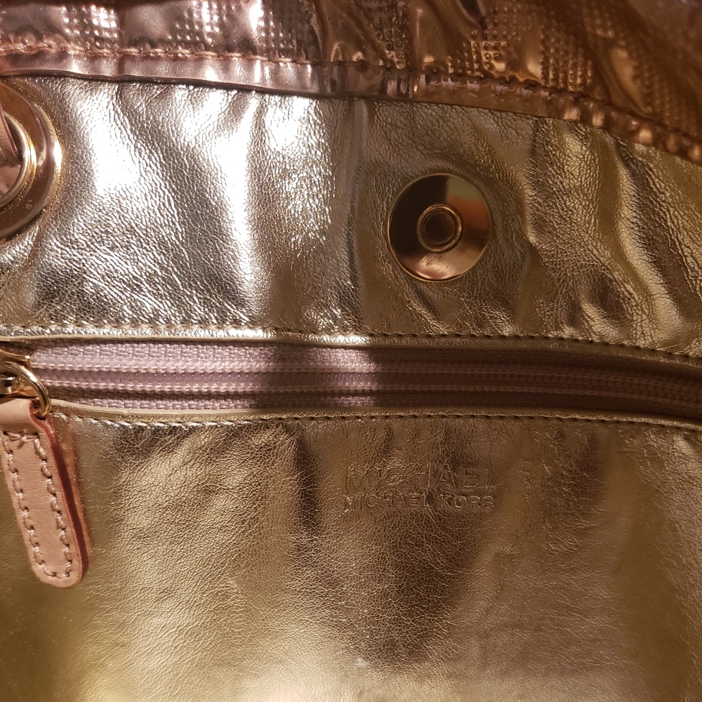Micheal Kors Womens carry bag
